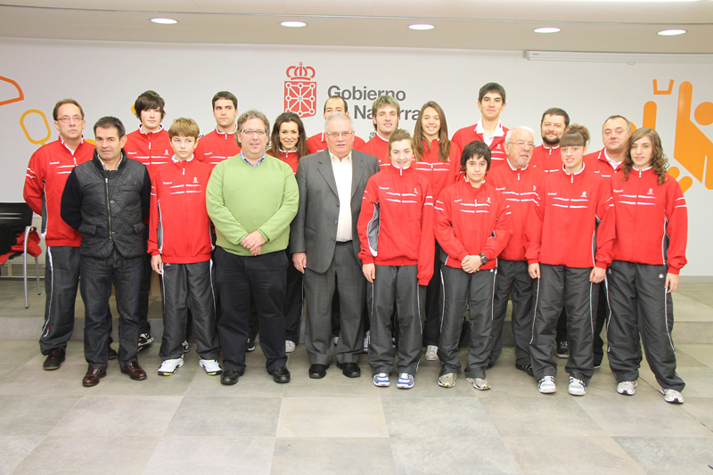 Acto de Entrega de Brazaletes a las Selecciones Navarras participantes en los Campeonatos de Espa&ntilde;a en Edad Escolar